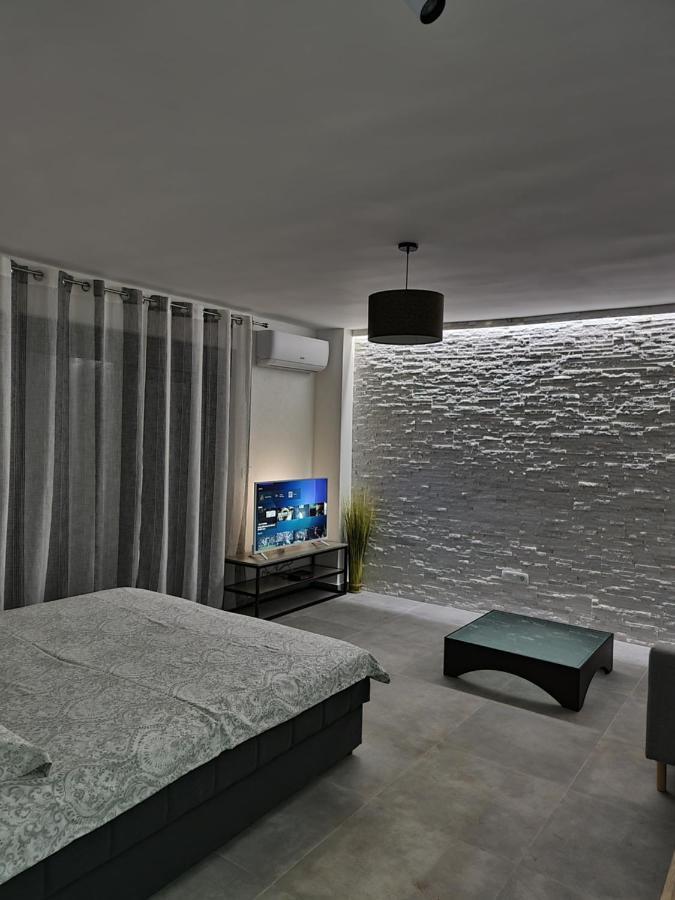 Apartments Vranes Tivat Luaran gambar