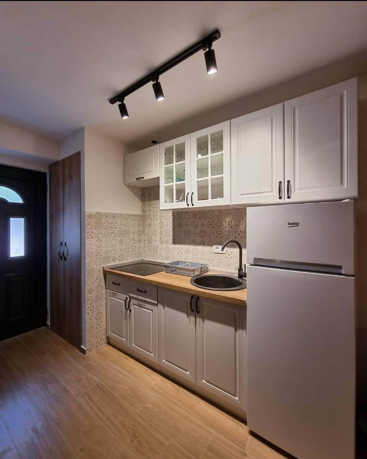 Apartments Vranes Tivat Luaran gambar