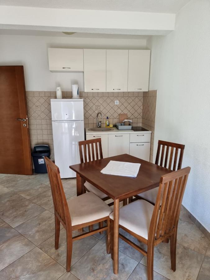 Apartments Vranes Tivat Luaran gambar