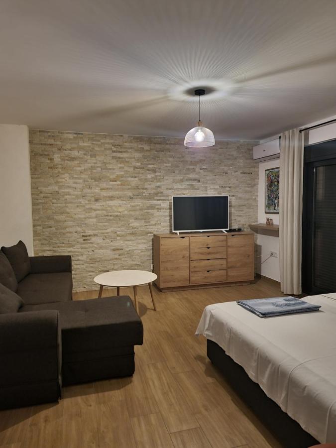 Apartments Vranes Tivat Luaran gambar