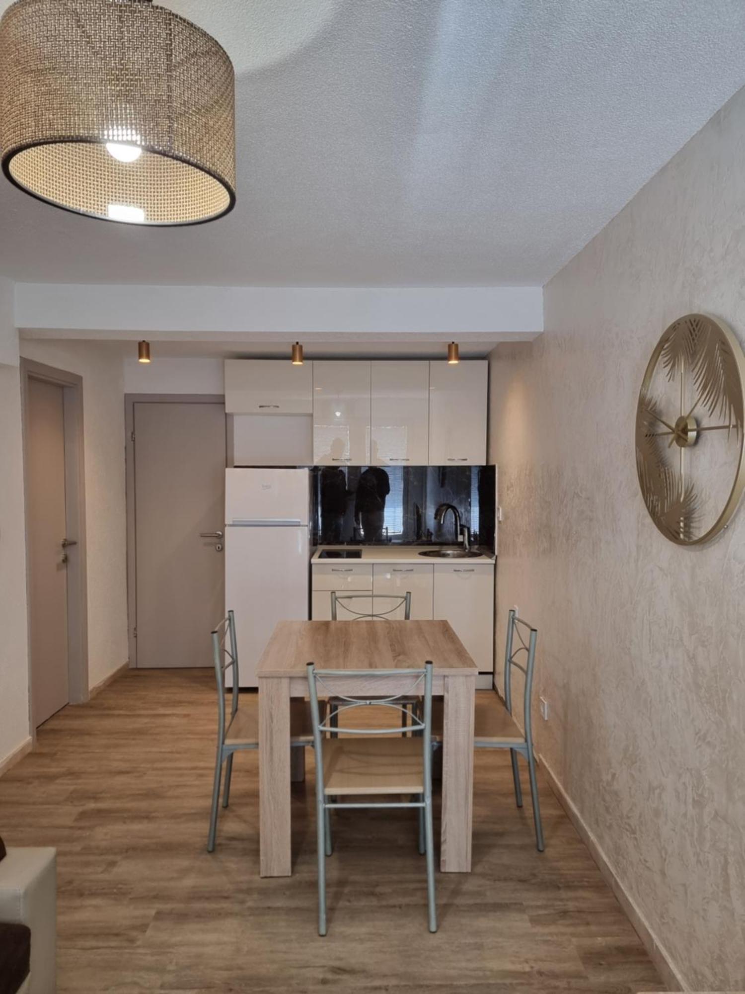 Apartments Vranes Tivat Luaran gambar