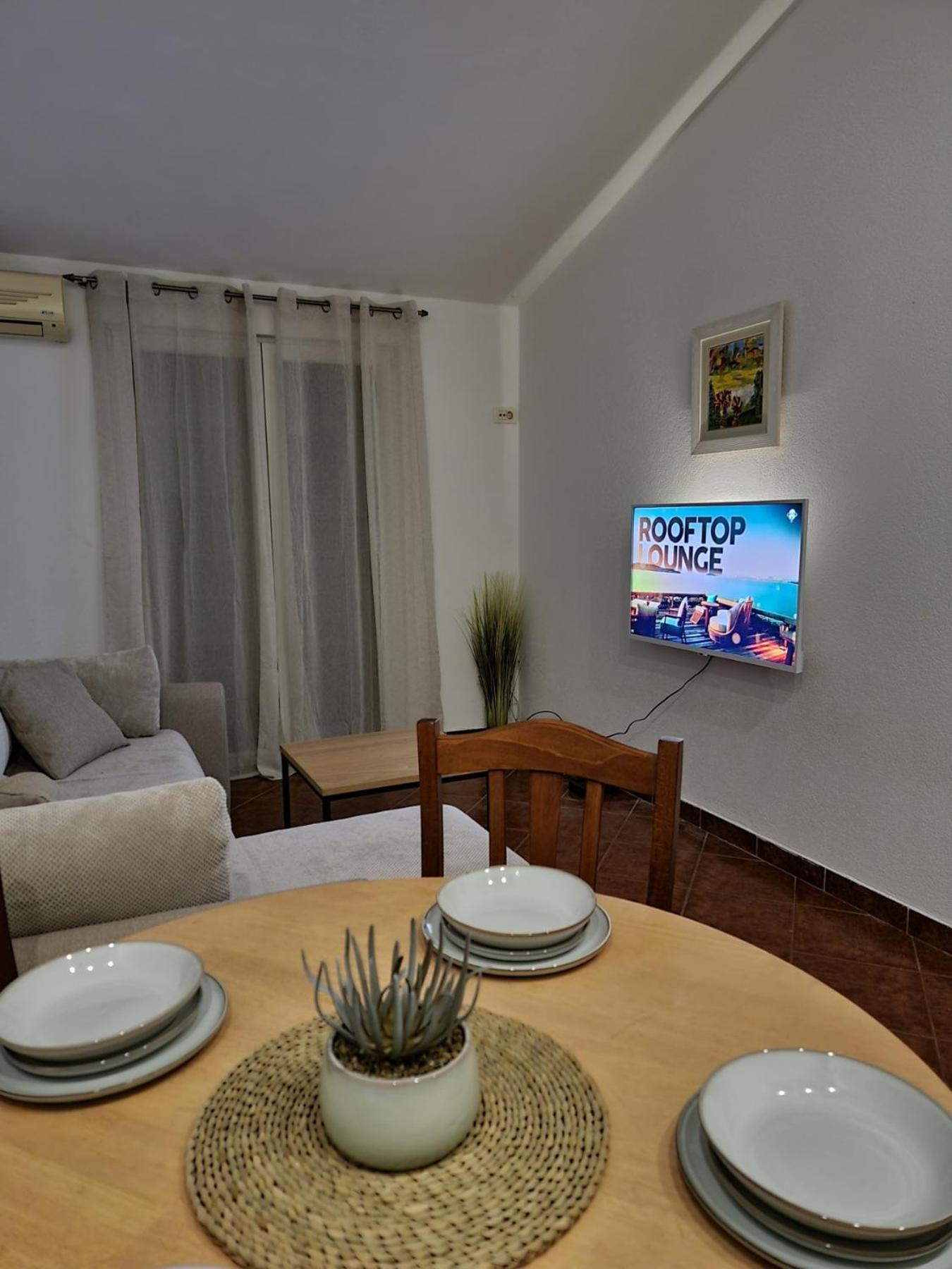 Apartments Vranes Tivat Luaran gambar