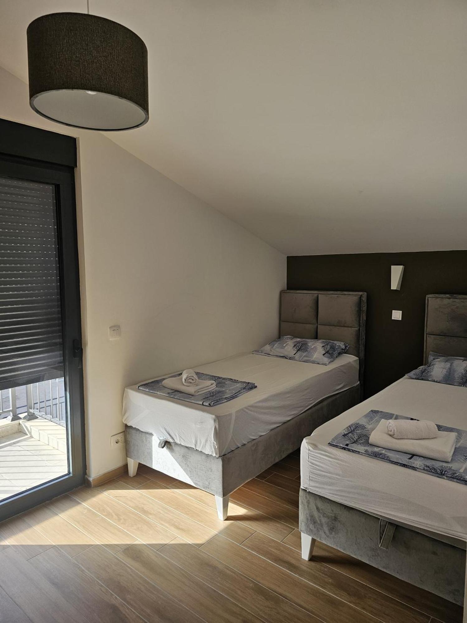 Apartments Vranes Tivat Luaran gambar