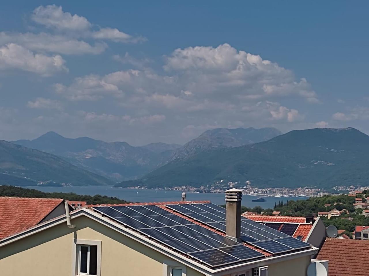 Apartments Vranes Tivat Luaran gambar