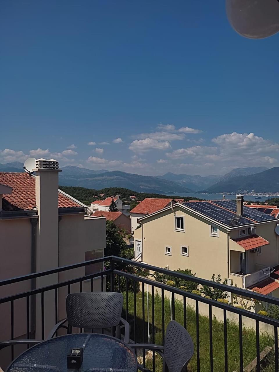 Apartments Vranes Tivat Luaran gambar